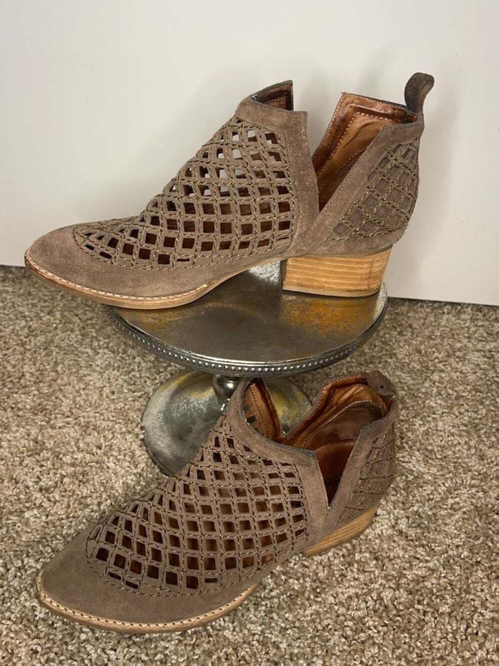 Jeffrey Campbell Taupe Suede Cutout Ankle Booties Size 6